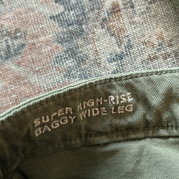 American Eagle Super High Rise Baggy Wide Leg Khaki Green Pants - Picture 4 of 5